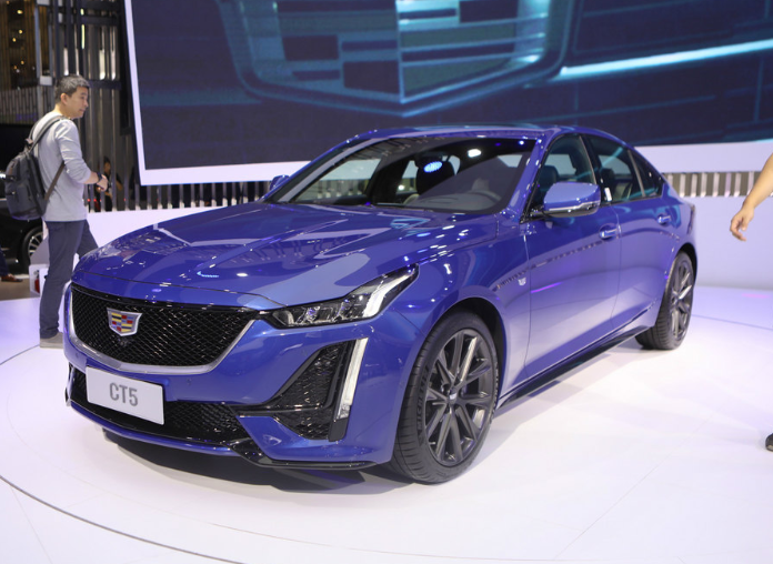 这车入门就是2.0T，标配真皮座椅，网友：不可多得的良心车！