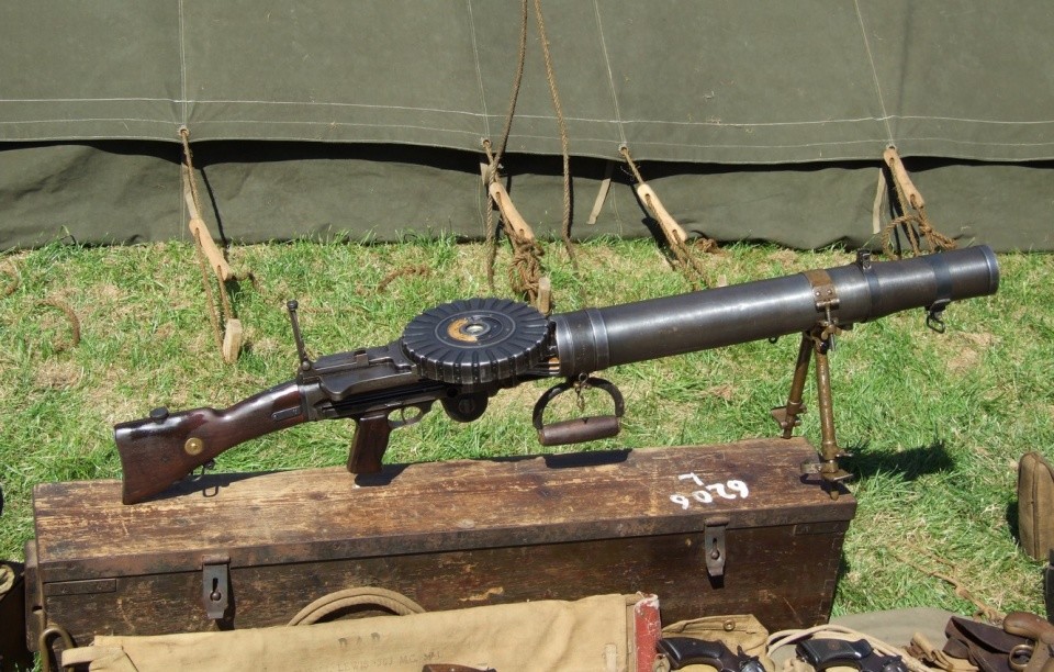 轻机枪排行_十大现代轻机枪,每支造型都很霸气