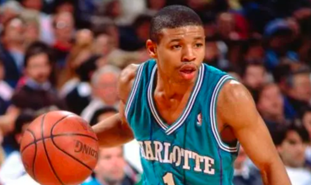 nba 身高1米6出战NBA14年！命中率49％助攻10＋，这个人究竟有多强？