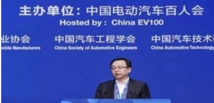 比亚迪再次突破，刀片电池问世，新能源汽车电池寿命达到百万公里