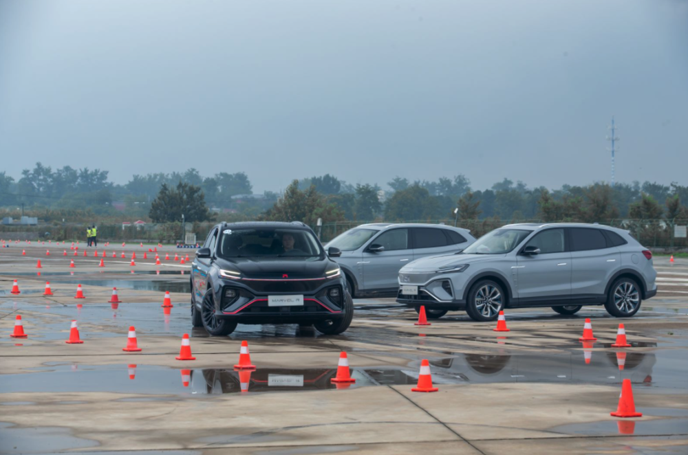 去北京COOL DRIVING，R汽车为你解锁夏日正确打开方式