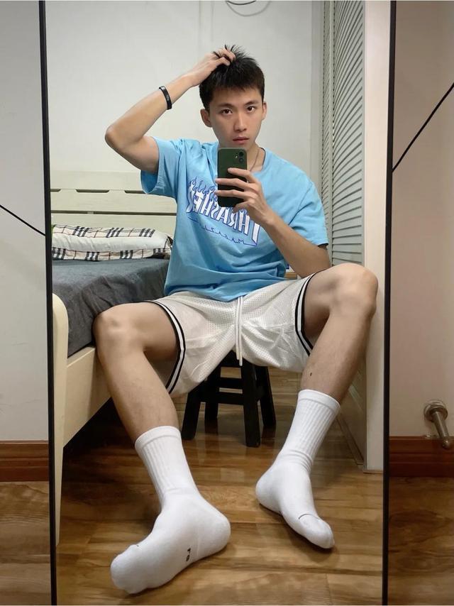 少年感十足的白袜鲜肉帅哥,我可以_腾讯新闻