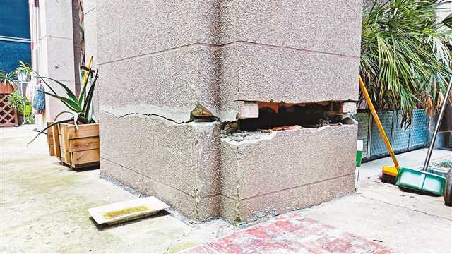 居民反映小区楼栋发生沉降