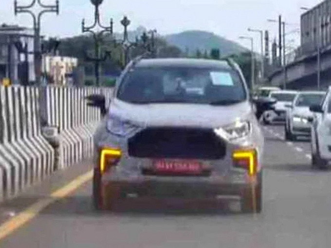 福特新款“小号锐际”实车曝光！入门搭1.0T引擎，外观造型更运动