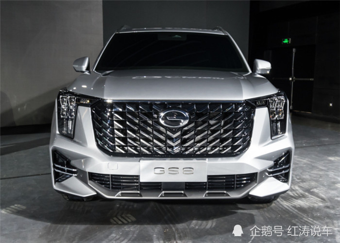 全新传祺GS8外观很霸气，车长4.98米的大块头，两种动力供选择