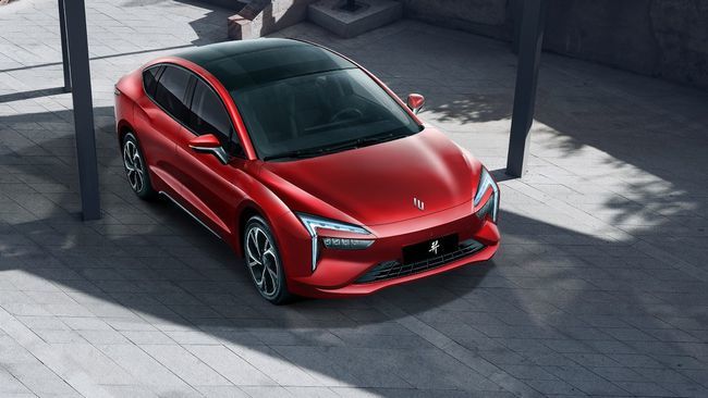 全球先锋智电轿跑，雷诺 江铃羿配置曝光，5.8秒加速破百
