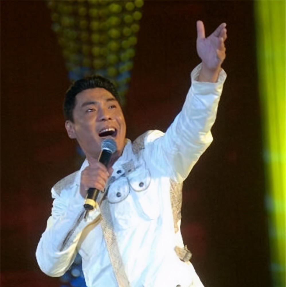 呼延生病重时,屠洪刚含着泪说:"妈妈,我知道错了.