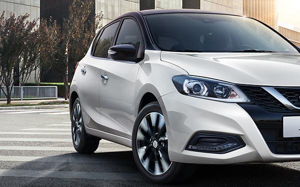 9.99万起却有20万的享受，标配大沙发，满油1000公里，完胜卡罗拉