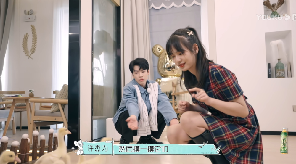 又一恋综翻车王正卓有正牌女友还炒cp朱菲儿连遇两渣男太惨了