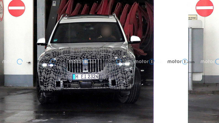 新款宝马X7路试谍照曝光，或将推出氢燃料版本