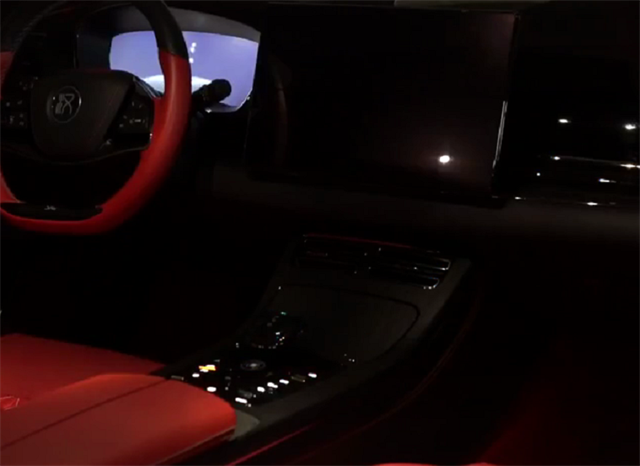 第一辆拥有“气旋”星空顶的比亚迪汉，配“紫色”卡钳，改装BBS轮毂