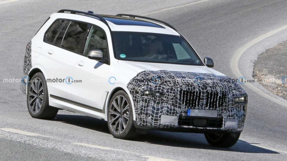 全新宝马X7谍照曝光 内饰大幅升级