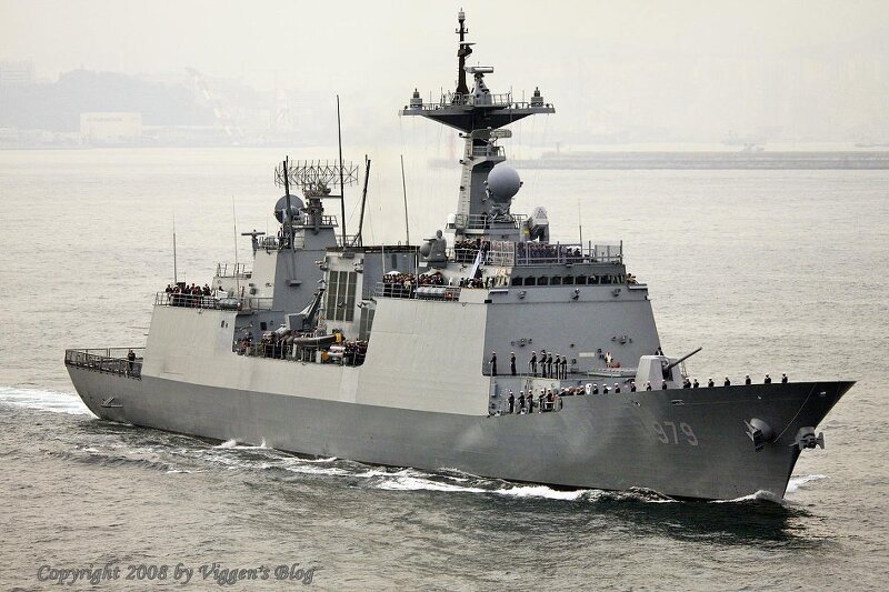 悲催韩国驱逐舰带毒返回去趟非洲三百水兵247人确诊新冠