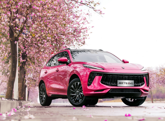 十五万就能选一台顶配SUV，丰富配置高颜值，你能不心动吗？