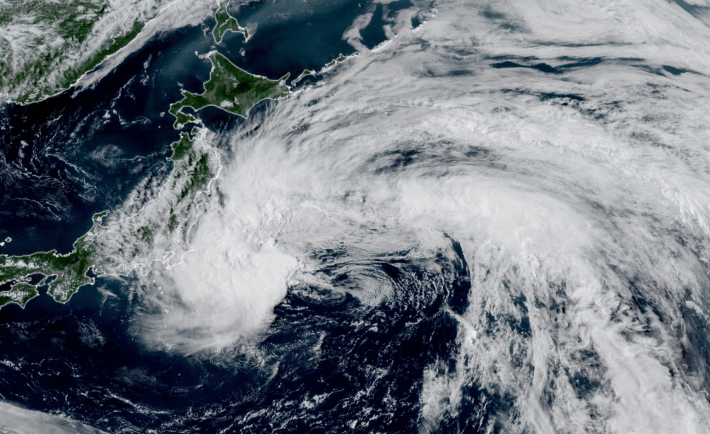 台风尼伯特突然消散日本奥运会有力场分析气象条件不宜