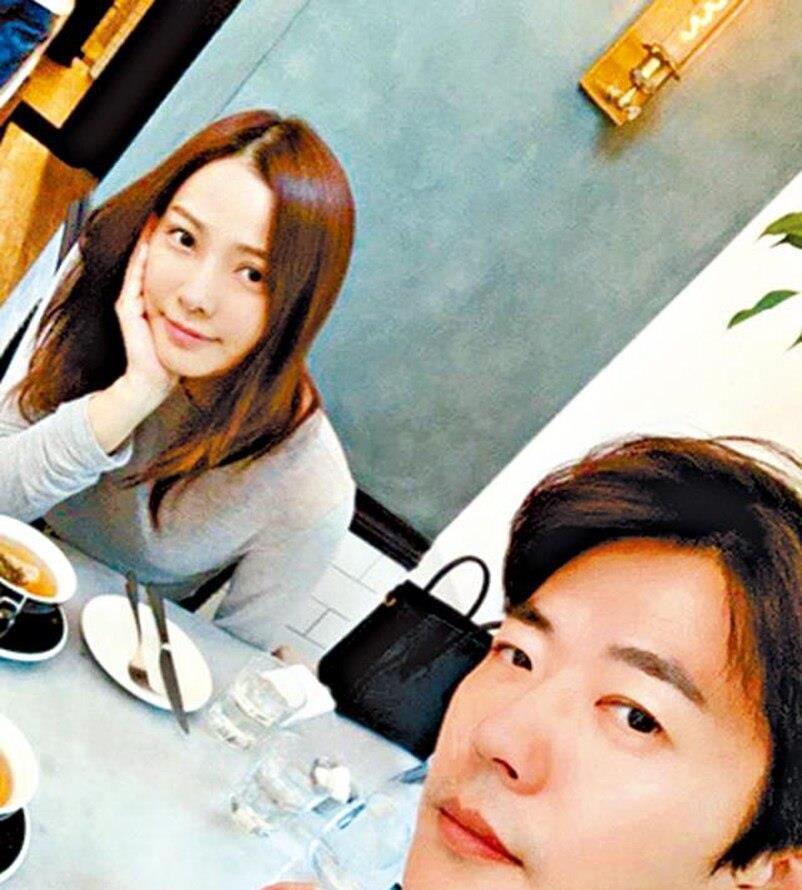 权相佑孙泰英甜蜜庆祝结婚12周年,两人屡被外界唱衰反而更恩爱