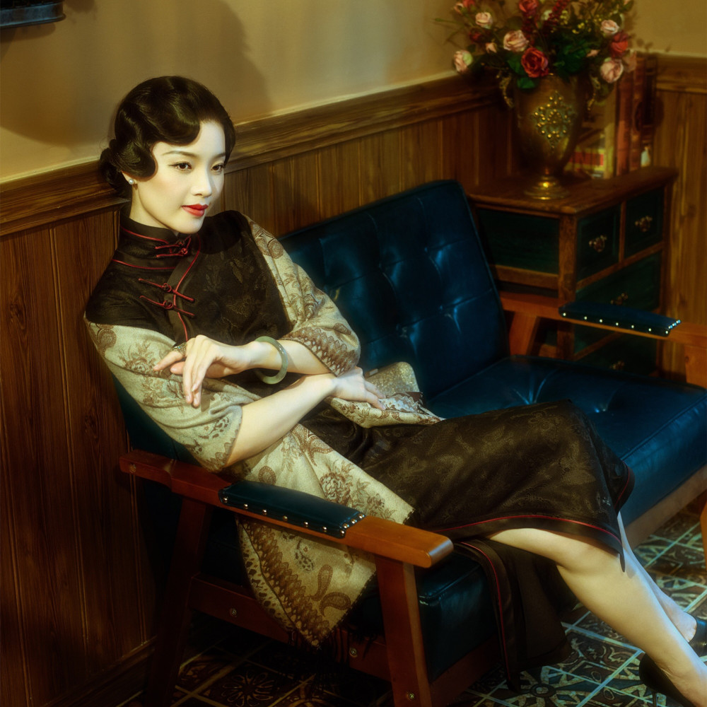 还是出身平凡的小家碧玉宋亚芬,她们所遭遇到的,不仅是民国时期女性的