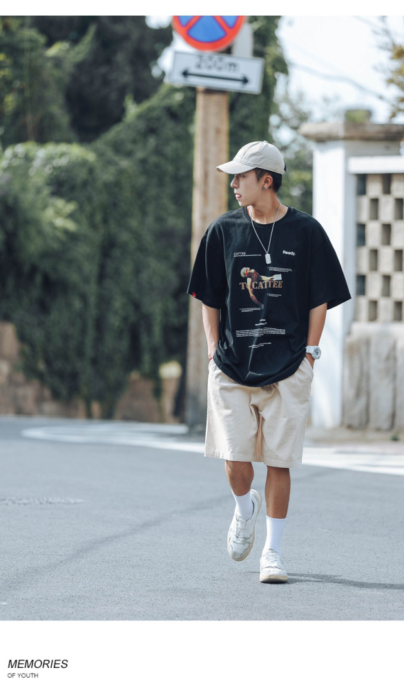 get抽象印花穿搭,秒变日系文艺青年