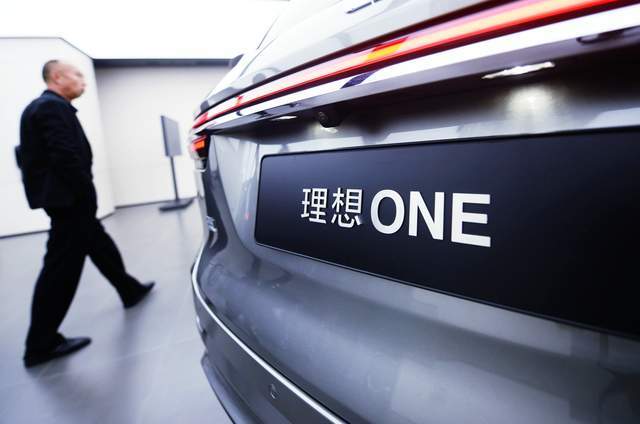 理想汽车风波中谋二次上市，亏损40多亿急需补血