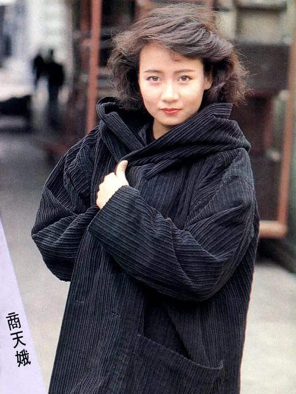 资源比刘嘉玲好,出道就搭档张国荣,商天娥却因暴脾气断送前程