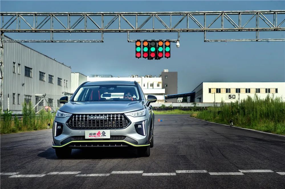 驾值丨对比是最大的伤害，不夸张，赤兔把探影秒了