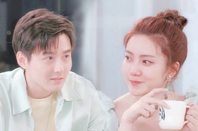 心动的信号4:女2卸完妆溜进厨房,意外被撞见,男1直呼看不出区别