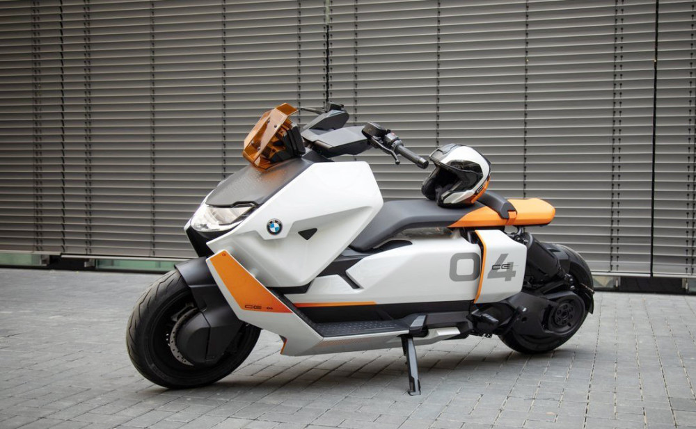 宝马打造的两轮摩托车外观很帅气不用加油续航130公里