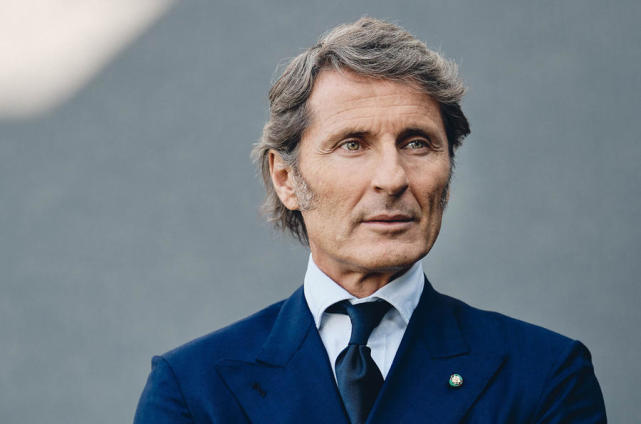 兰博基尼老板详细介绍2023款超级混合动力新车型