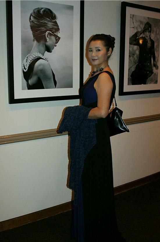 姜黎黎66岁还这么漂亮,素颜干黄焉瘪起码真实,比刘晓庆更优雅!