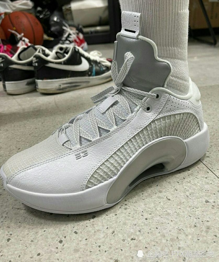 简单清新的夏日小白鞋aj35白银配色开箱测评