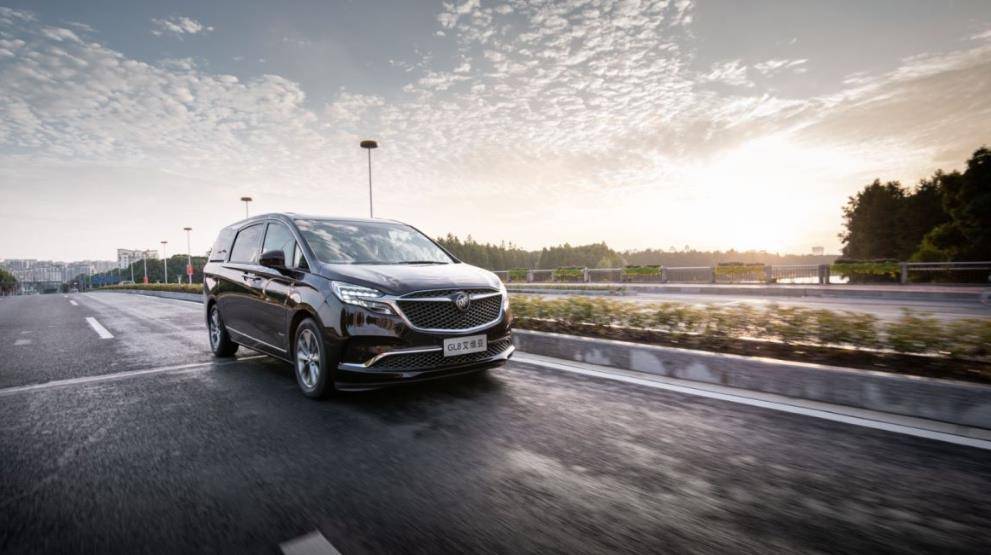 豪华MPV扛把子再“升舱”，试驾别克GL8艾维亚