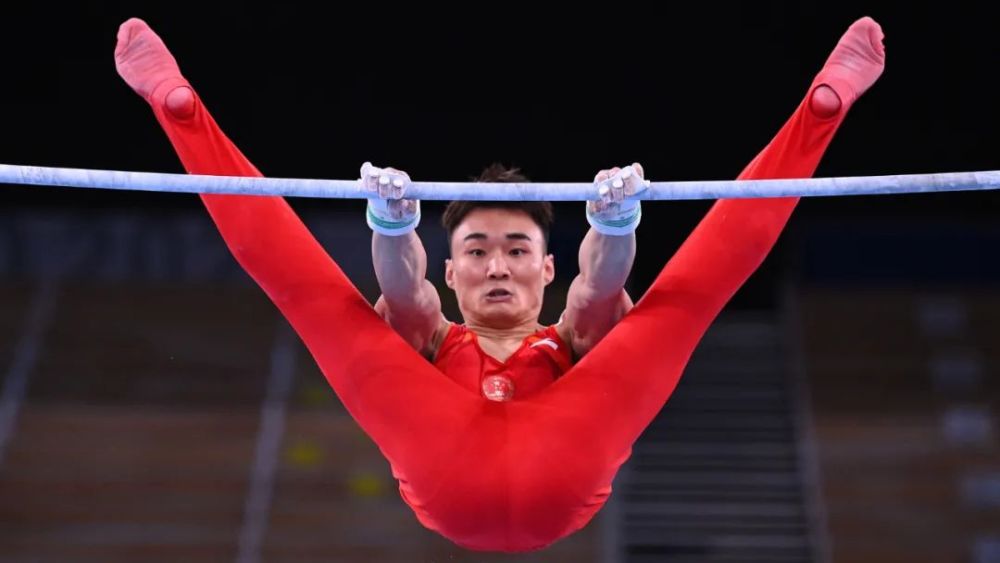 肖若腾吊环上wink