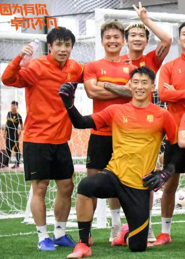 三哥 武汉队官网晒照：三哥的笑容久违了！鲁媒：德尔加多中超首球来了
