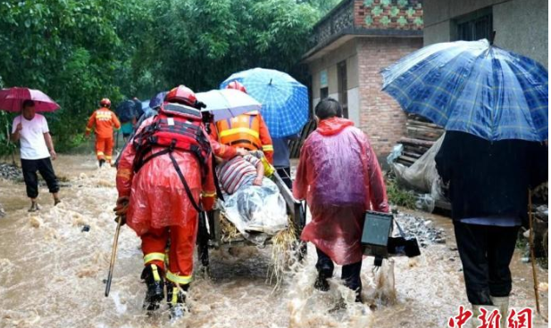 陕西洛南县特大暴雨致近8万人受灾抢险救灾有序