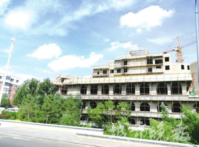 城市晚报全媒体记者从长春市朝阳区大项目办获悉,水舫大厦将改建成