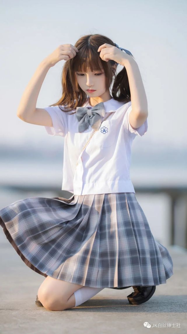 jk少女:爱的魔力转圈圈