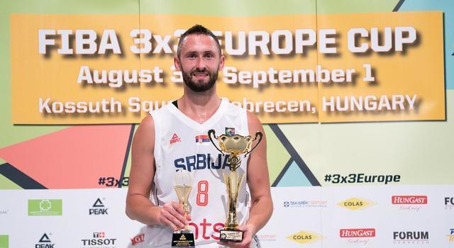 世界篮球排行榜_FIBA排名:中国男篮上升一位列第28美国男篮世界第一!