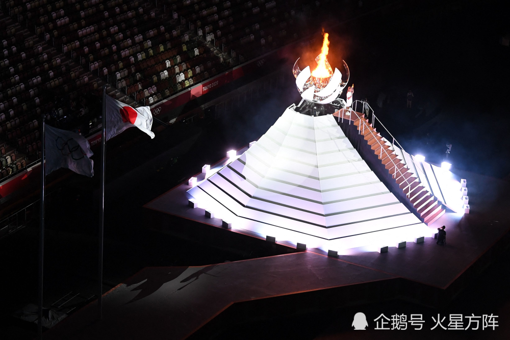 奥运开幕了,菅义伟支持率暴跌:安倍会卷土重来吗