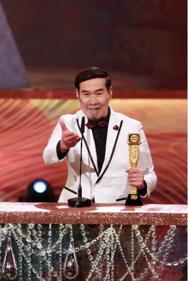 铁汉柔情白彪曾是大男人险离婚计划3年后返加国享退休生活