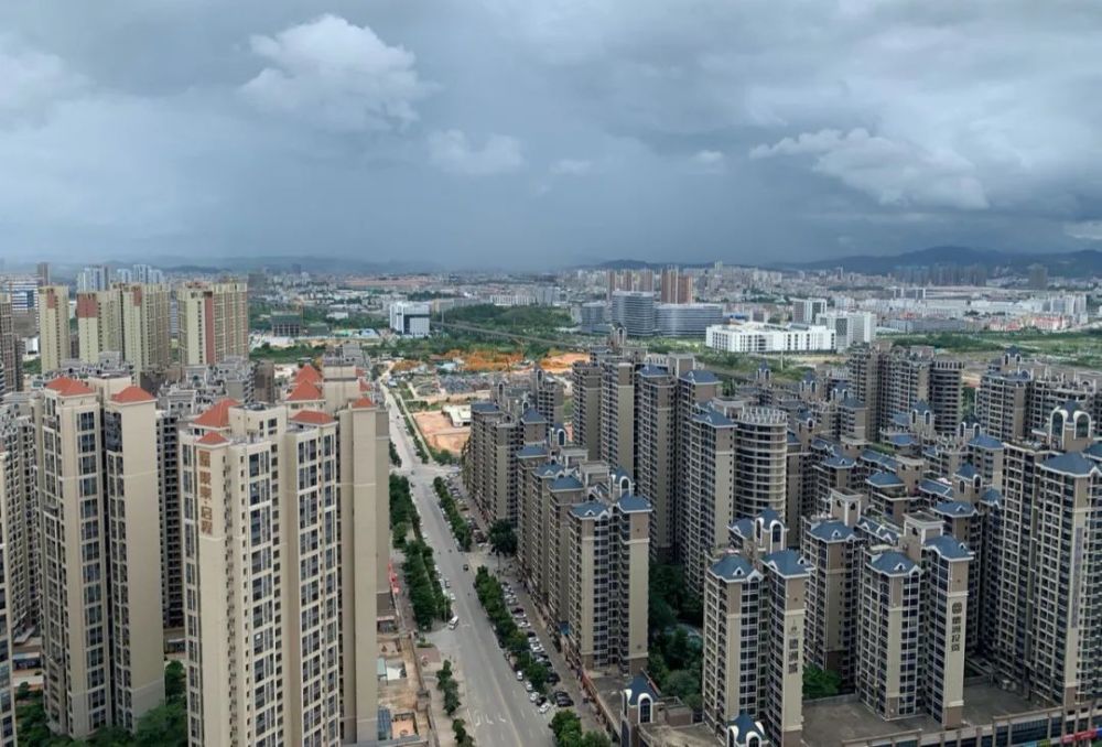 深圳买房客梦断惠州：知道会亏，没想到能亏掉顶配特斯拉……