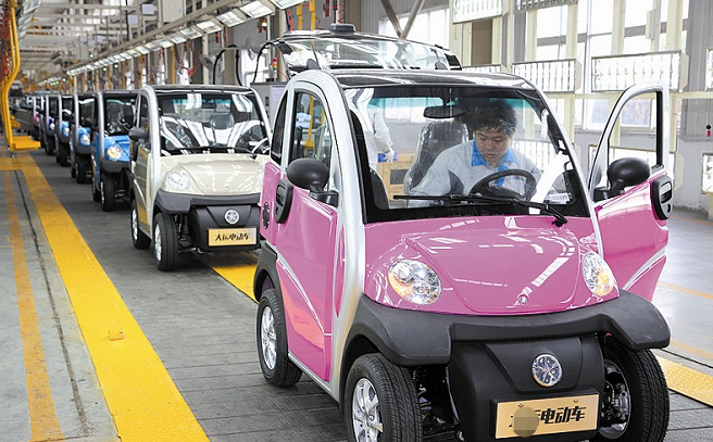 低速电动车有标准，电动三、四轮车迎来“1有2禁”？车主：好消息