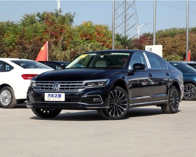 车长超5米，轴距超3米，这台车外观低调稳重，还有空气悬架！