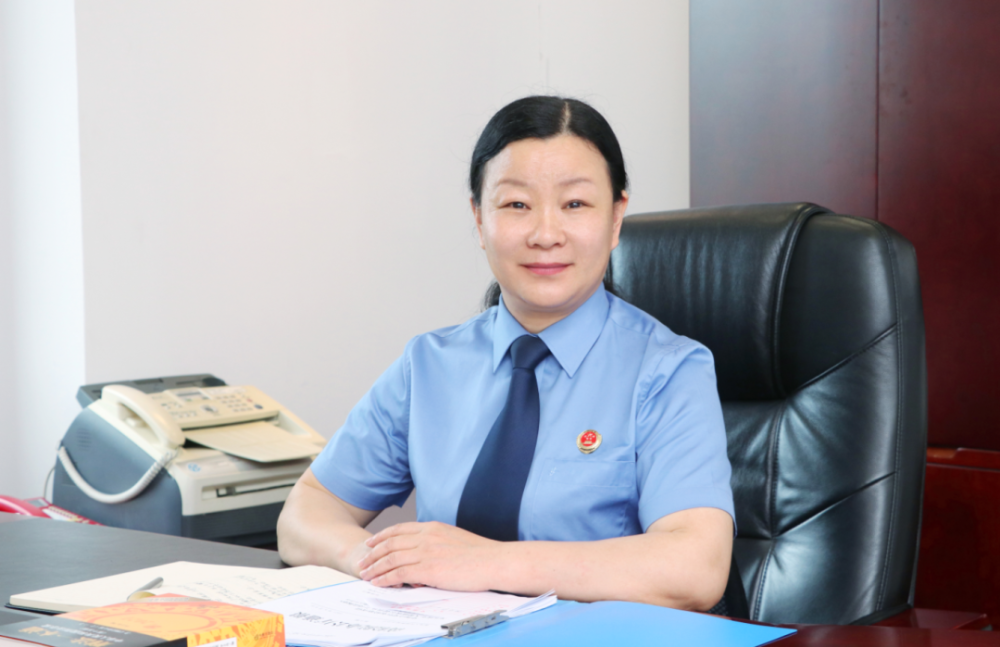 党组书记,检察长沈亚平临安区检察院03参加检察工作20年,始终一线办案