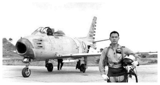 大陆飞行员刘承司,被台湾"空军玫瑰"吸引,叛逃后结局如何?