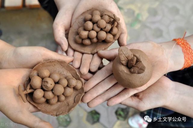 散文:故乡的泥土情怀系列(四)——玩泥的童年