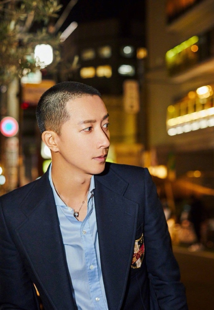 韩庚换发型像换了一个人