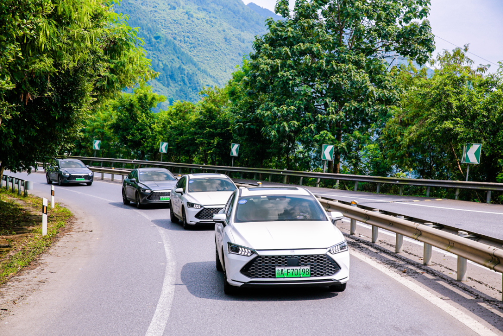 如果秦PLUS DM-i有“主打歌”，那一定是《千里之外》