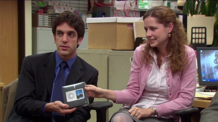 《theoffice》剧照 michael schur 指出:"我撰写了一篇圣诞剧集,那时