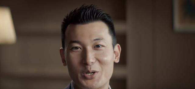 朱珠婚后与老公王昀佳首登封,夫妻俩甜蜜依偎同抚孕肚,幸福满满_腾讯