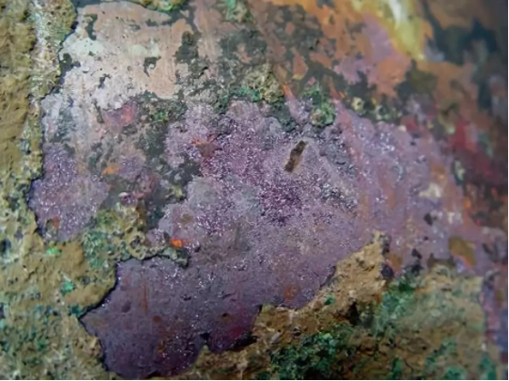 仿古青铜器的鉴定方法锈色辨伪